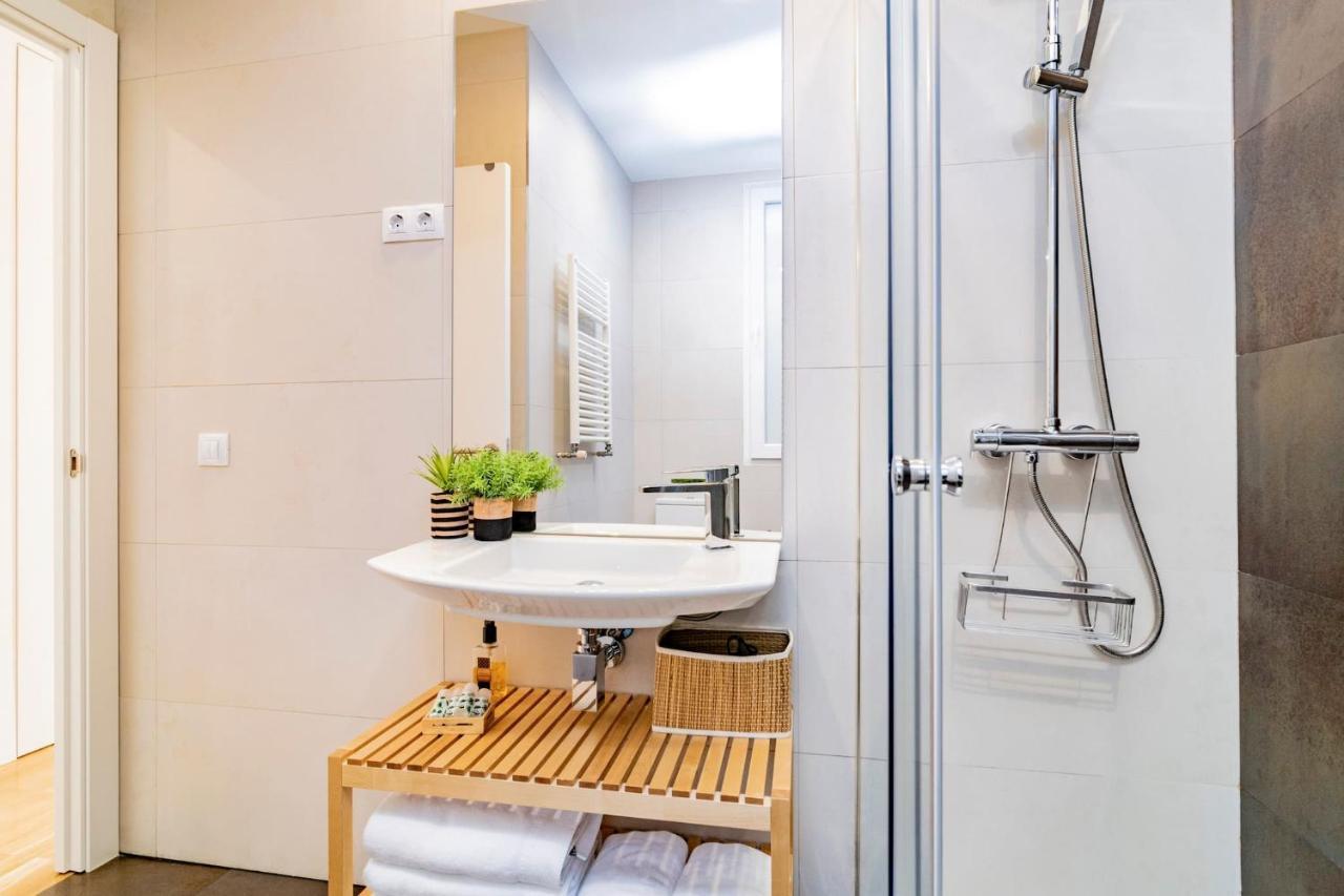 Juan Bravo Suites Madrid Esterno foto