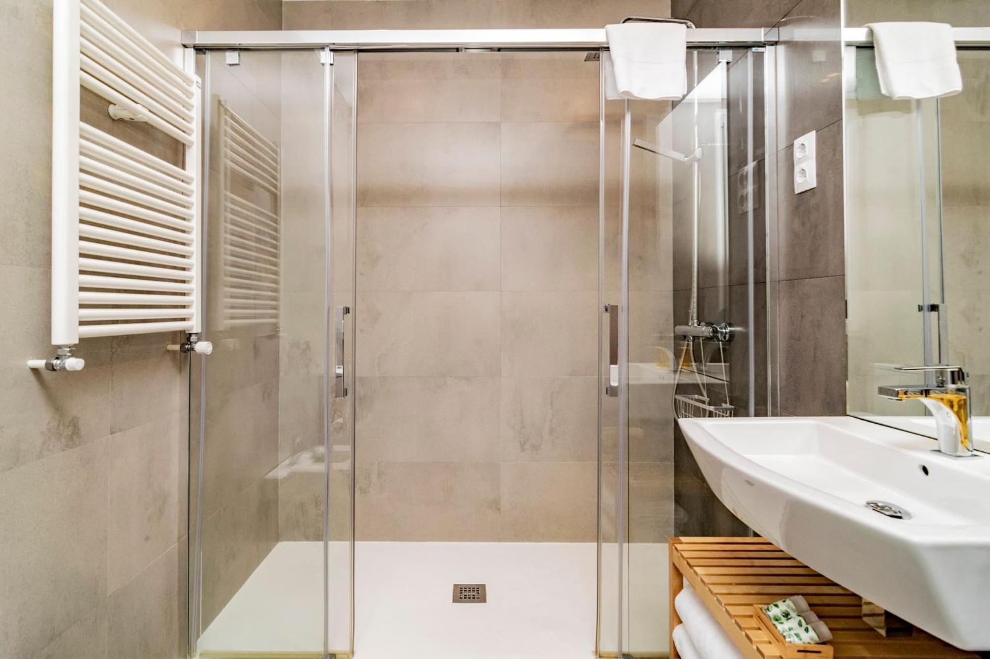 Juan Bravo Suites Madrid Esterno foto