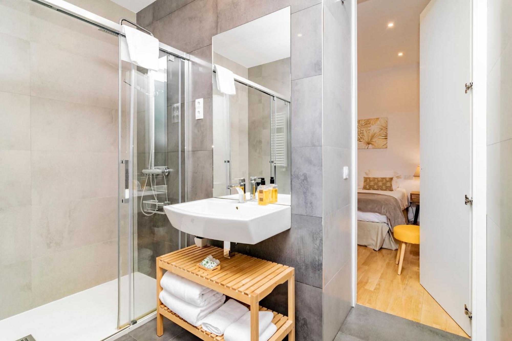 Juan Bravo Suites Madrid Esterno foto