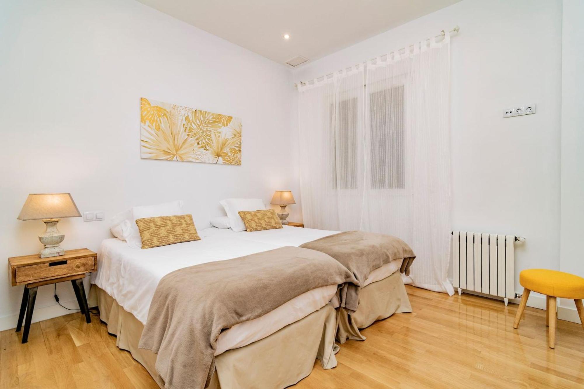 Juan Bravo Suites Madrid Esterno foto